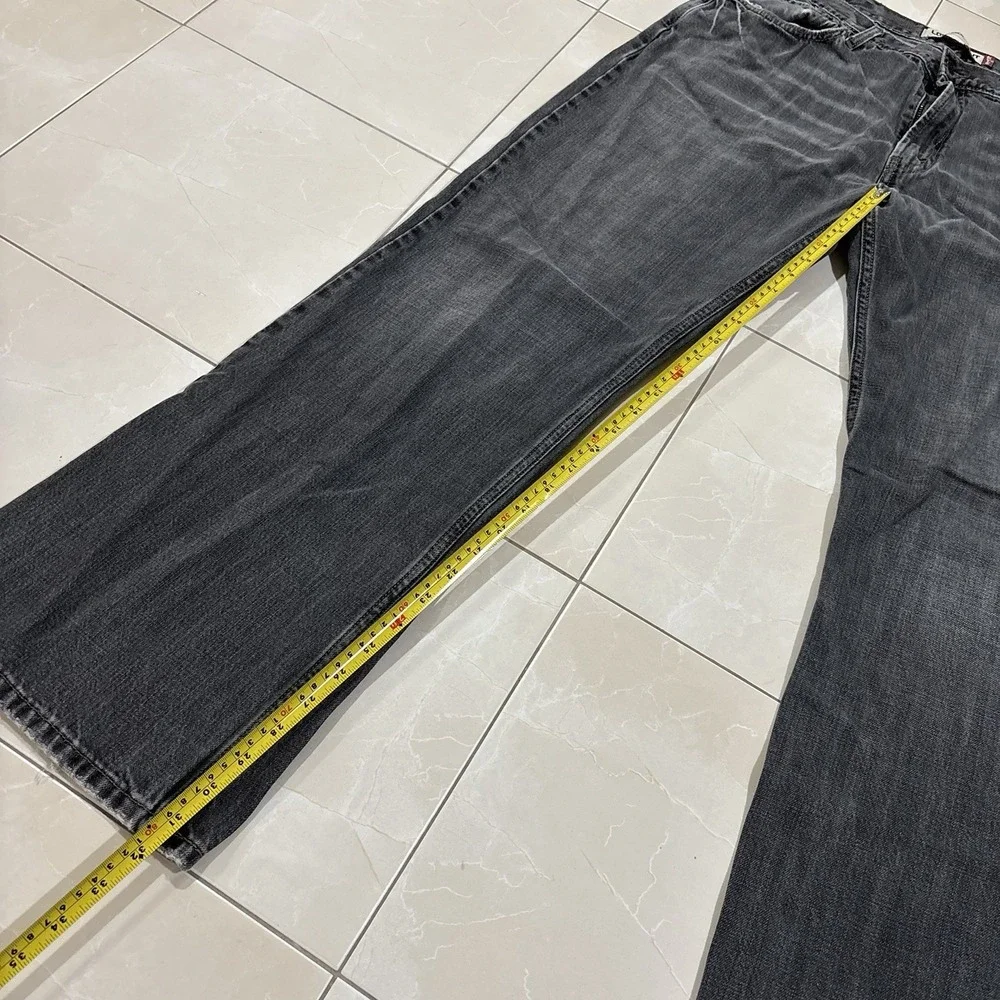 Levis levis 527